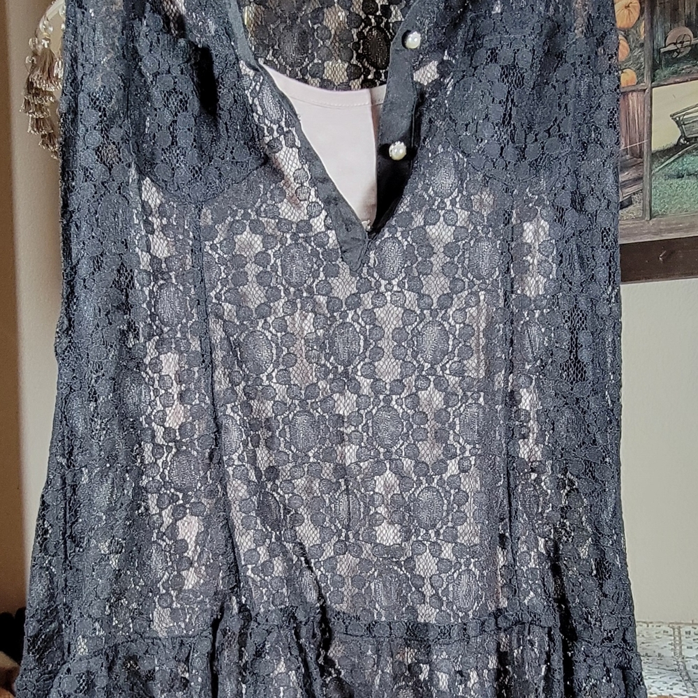 Blue and White Lace Long Sleeve Blouse with Notched Collar